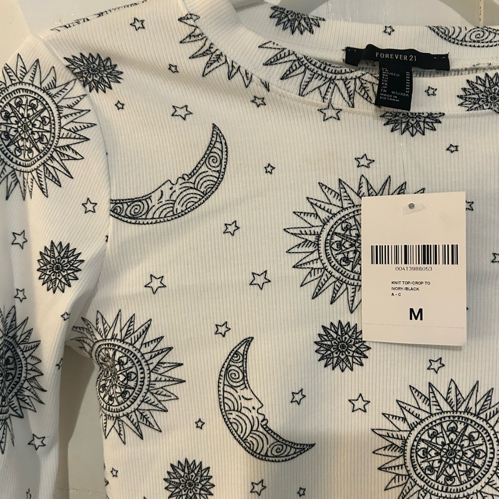 Forever 21 Cream Fitted Long Sleeve Crop Top - Picture 2 of 3